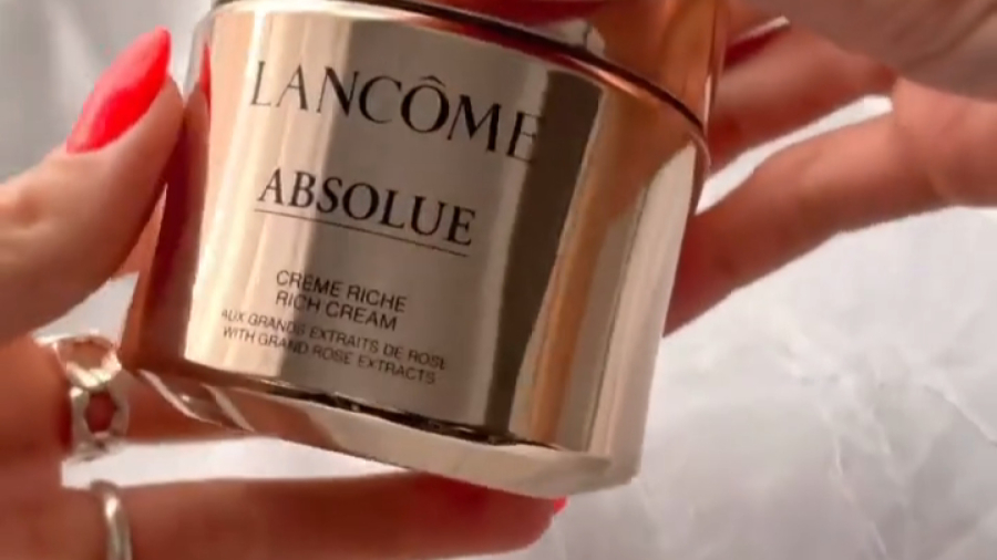 این جذاب‌ترین کرم ضدپیریه.بهترین جوان کننده پوست در یک هفته