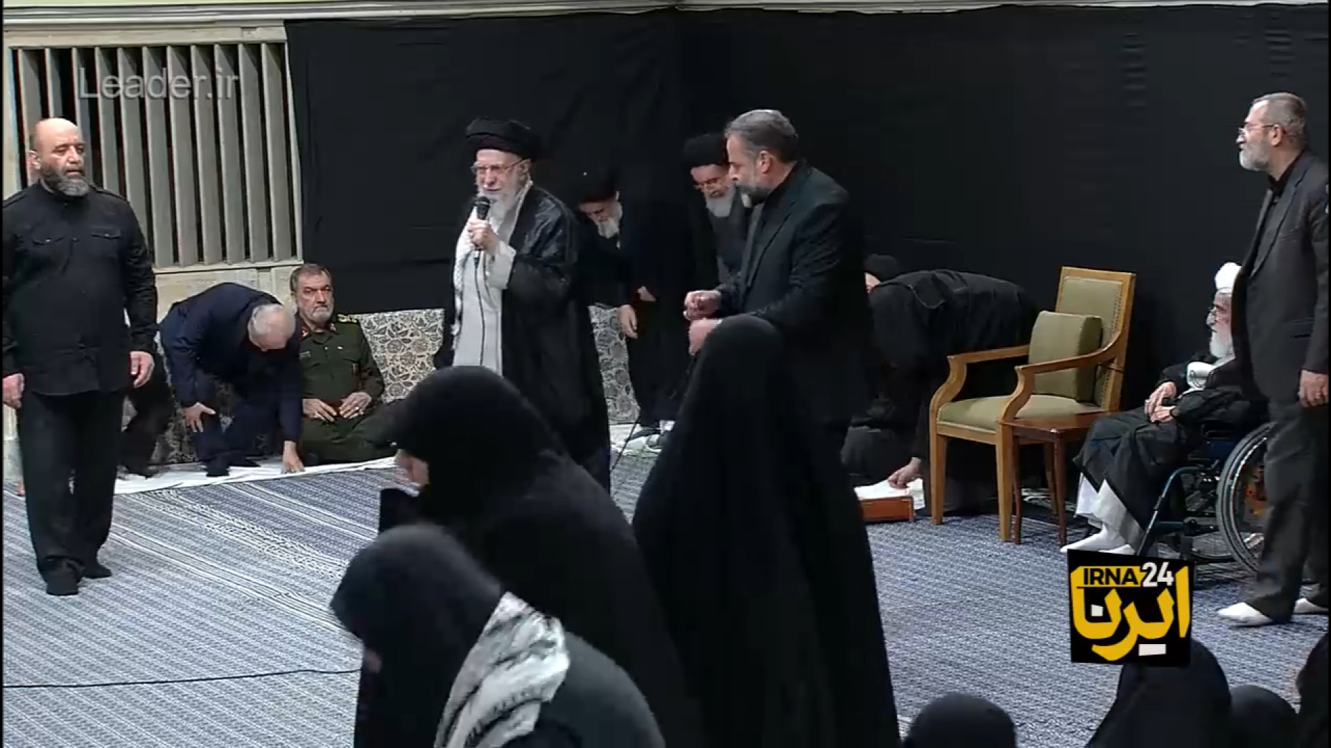 رهبر انقلاب: به کوری دشمن خواهیم توانست ایران را به اوج ترقی و افتخار برسانیم