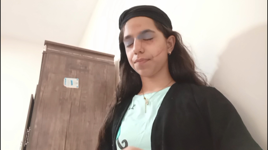 چالش میکاپ با چشم بسته پارت ۲