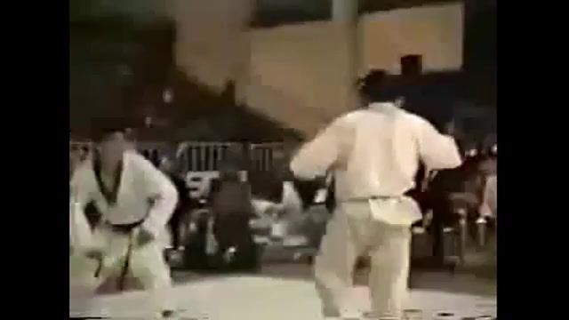 مبارزه تکواندو و کاراته پوسیدگی دندان
