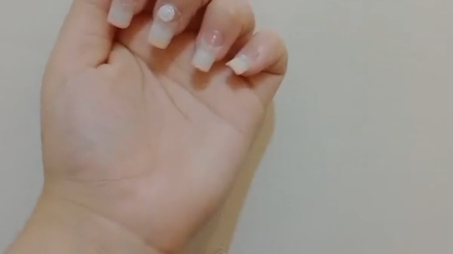 بیاین باهم ناخونامونو کاشت کنیم