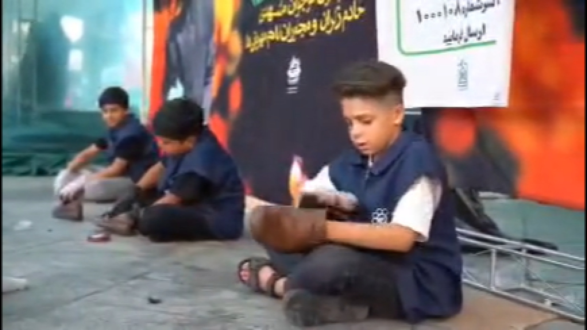 حضور و خدمت دانش‌آموزان در چایخانه امام رضا(ع)