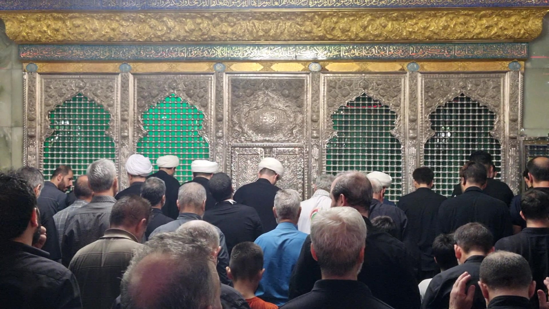 نماز جماعت در سرداب مطهر سامرا