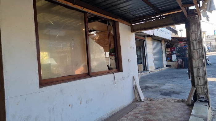 اثر جنایت صهیونیستی بر مغازه اغذیه فروشی