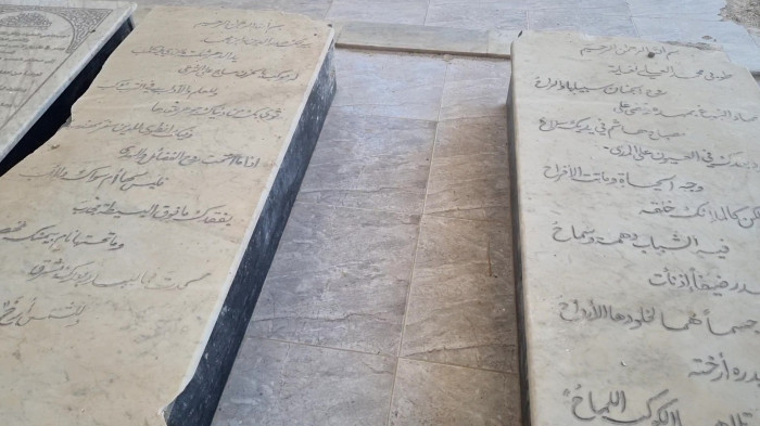 معماری مقبره سه عالم دینی