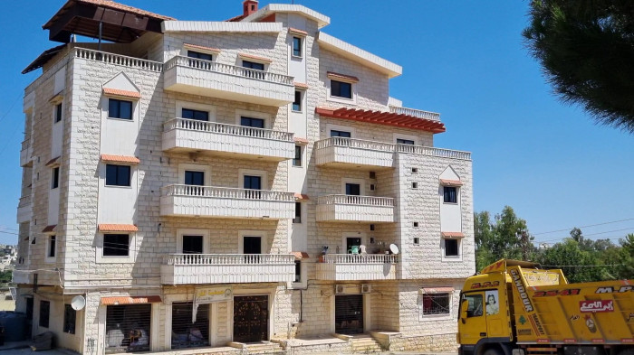 نمای یک ساختمان مسکونی جنوب لبنان