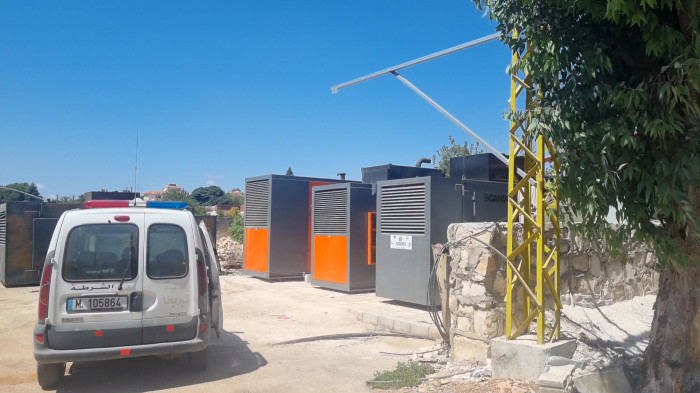 تعمیرات برق روستای لبنان توسط گروه جهادی ایران