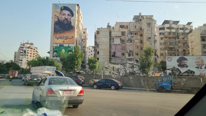 ساختمان تخریب شده توسط صهیونیستها در کنار میدان