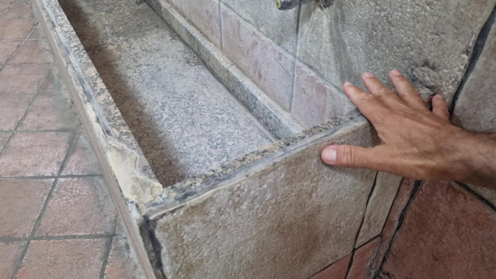 وضوخانه جمع و جور با سنگ پلاک