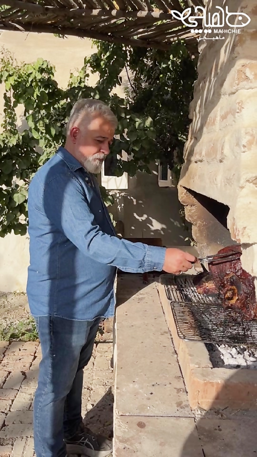 استیک «تام و جری» همراه با مغز استخوان