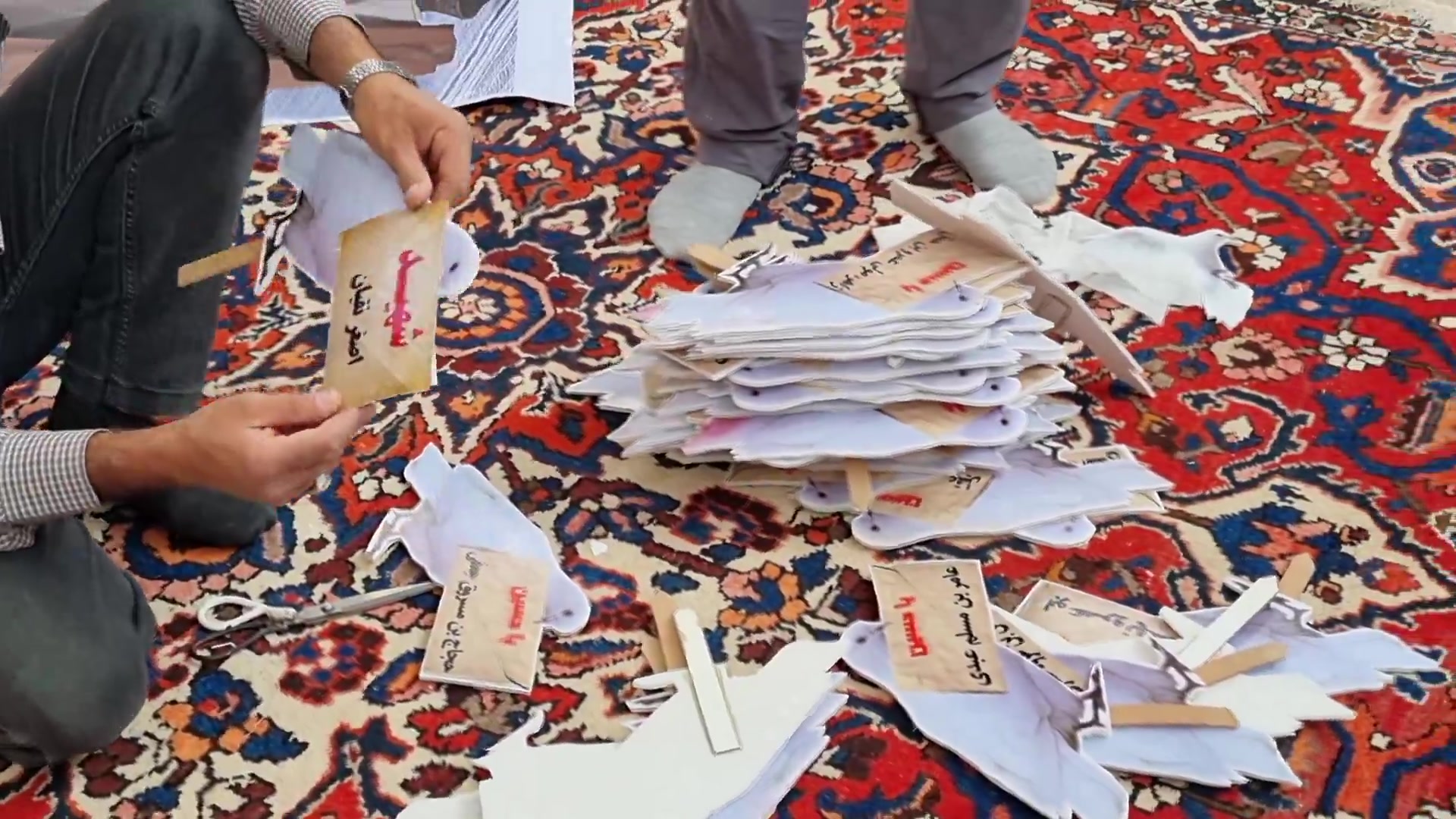 نحوه تهیه یادمان شهدای فشارکی برای یادواره شهدای فشارکی