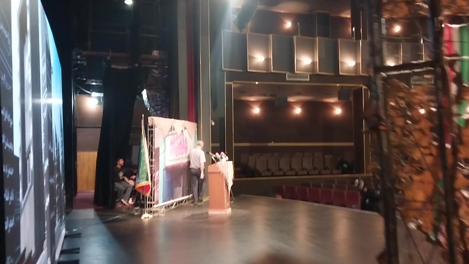 پشت صحنه تالار اجتماعات چندمنظوره