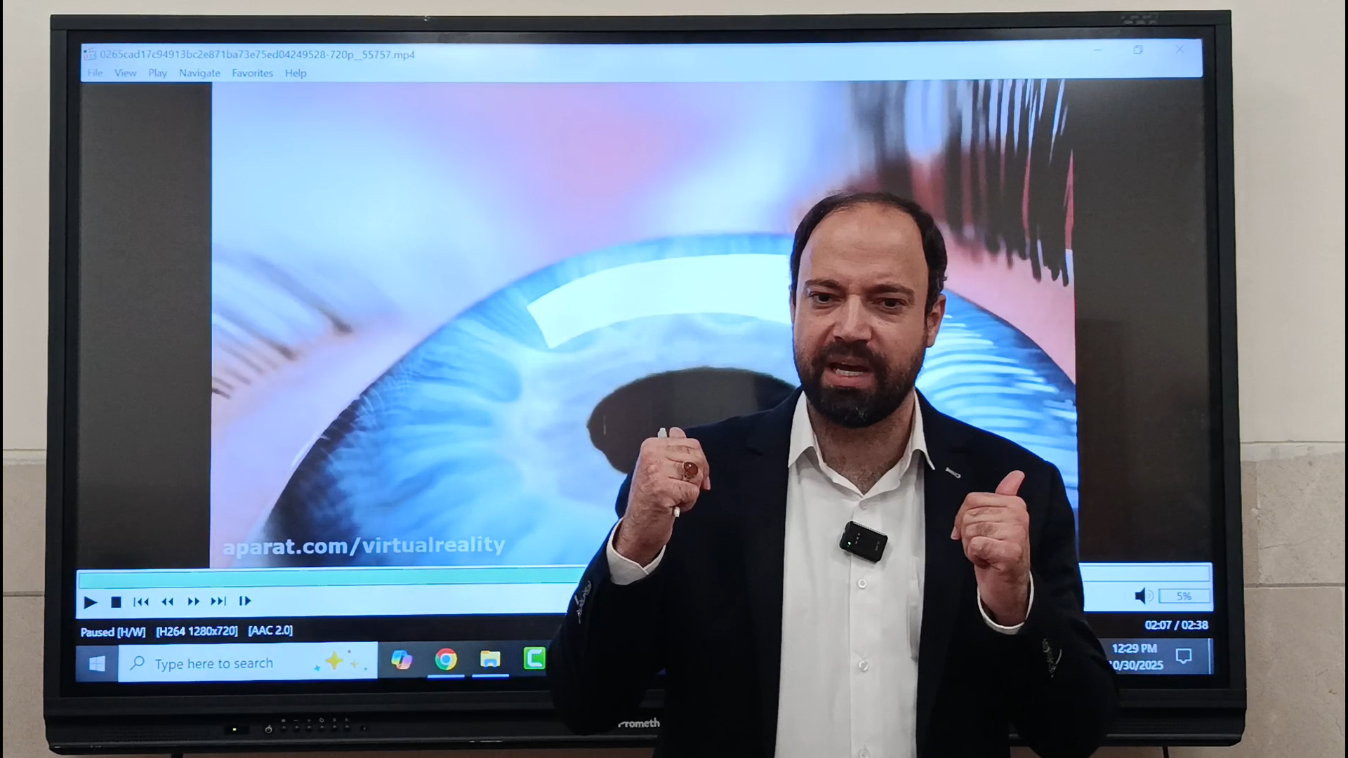 معرفی ساختار چشم انسان(فیلم دهم فصل دوم زیست یازدهم) زمان1635ثانیه