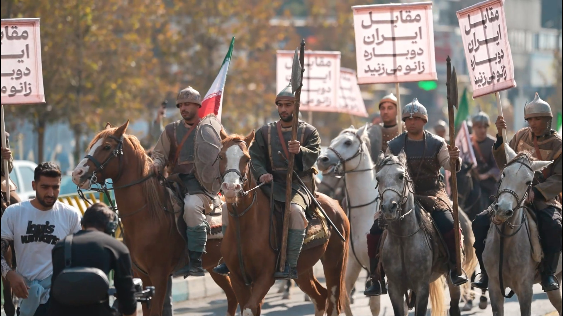 از قدیم اینگونه بوده؛ مقابل ایران زانو می‌زنید