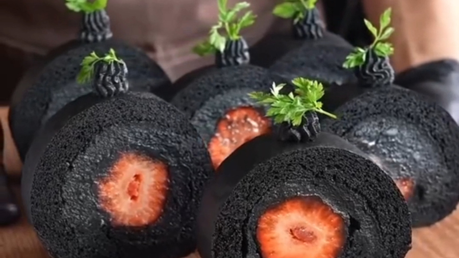 رولت های خامه ای مشکی شیک و جذاب | لوازم قنادی بهگز