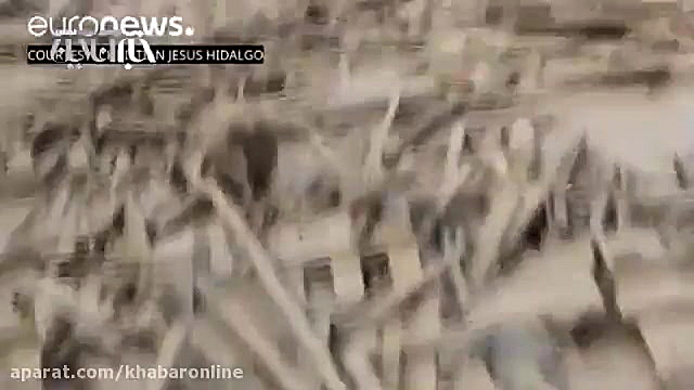 زنده ماندن یک زن در میان گل و لای سیل پرو زمان56ثانیه