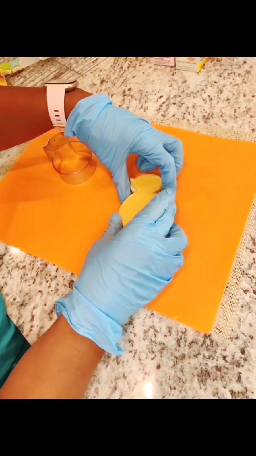 آموزش کار با کاتر شیرینی پزی مدل انگشتر | لوازم قنادی بهگز