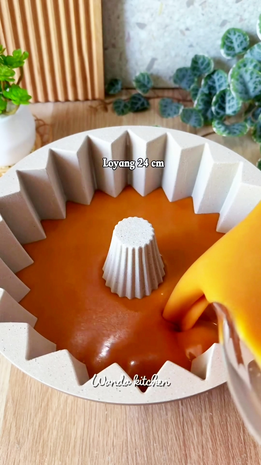 آموزش تهیه کیک با قالب کیک مدل شیفون گرد لوتوس | لوازم قنادی بهگز