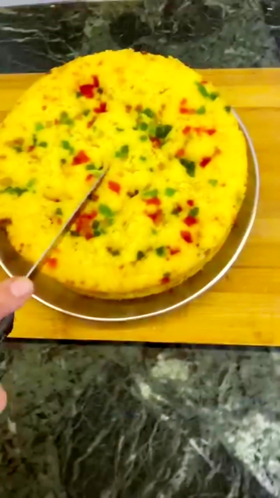 کاربرد اسانس خوراکی توتی فروتی در شیرینی‌ پزی | لوازم قنادی بهگز