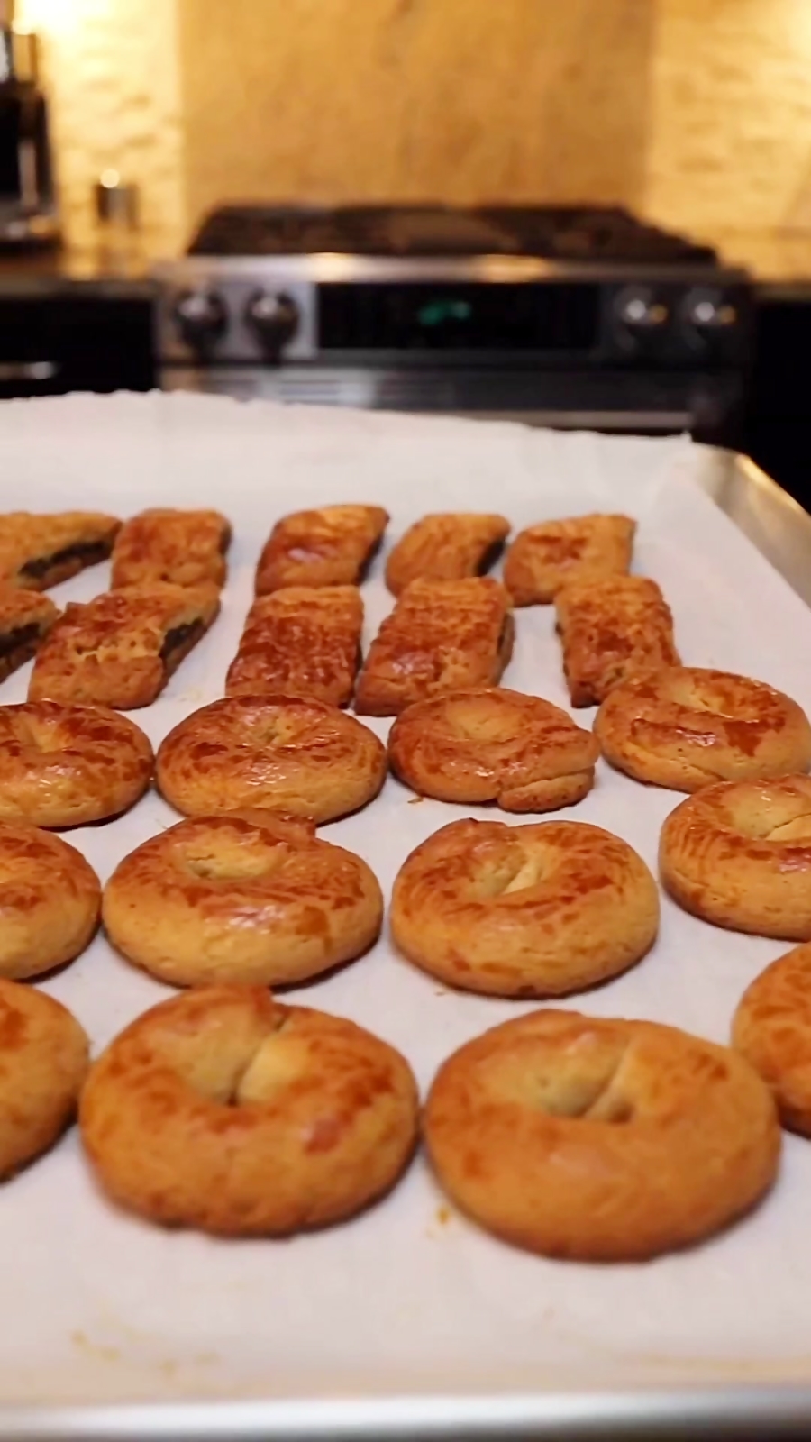 کاربرد اسانس خوراکی رازیانه در شیرینی‌ پزی | لوازم قنادی بهگز