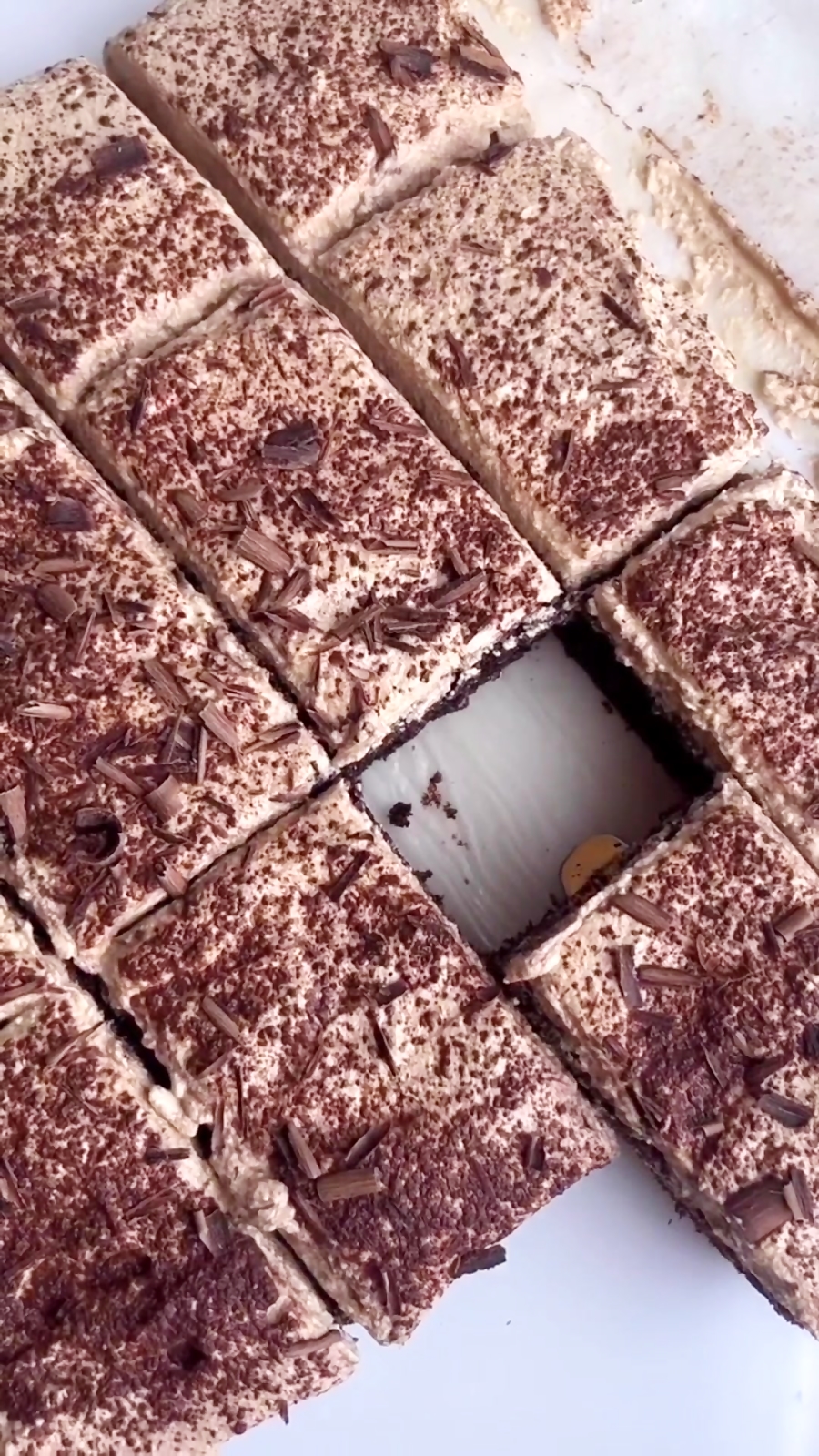 کاربرد کرم دلی کیک با طعم کاپوچینو در شیرینی‌ پزی | لوازم قنادی بهگز