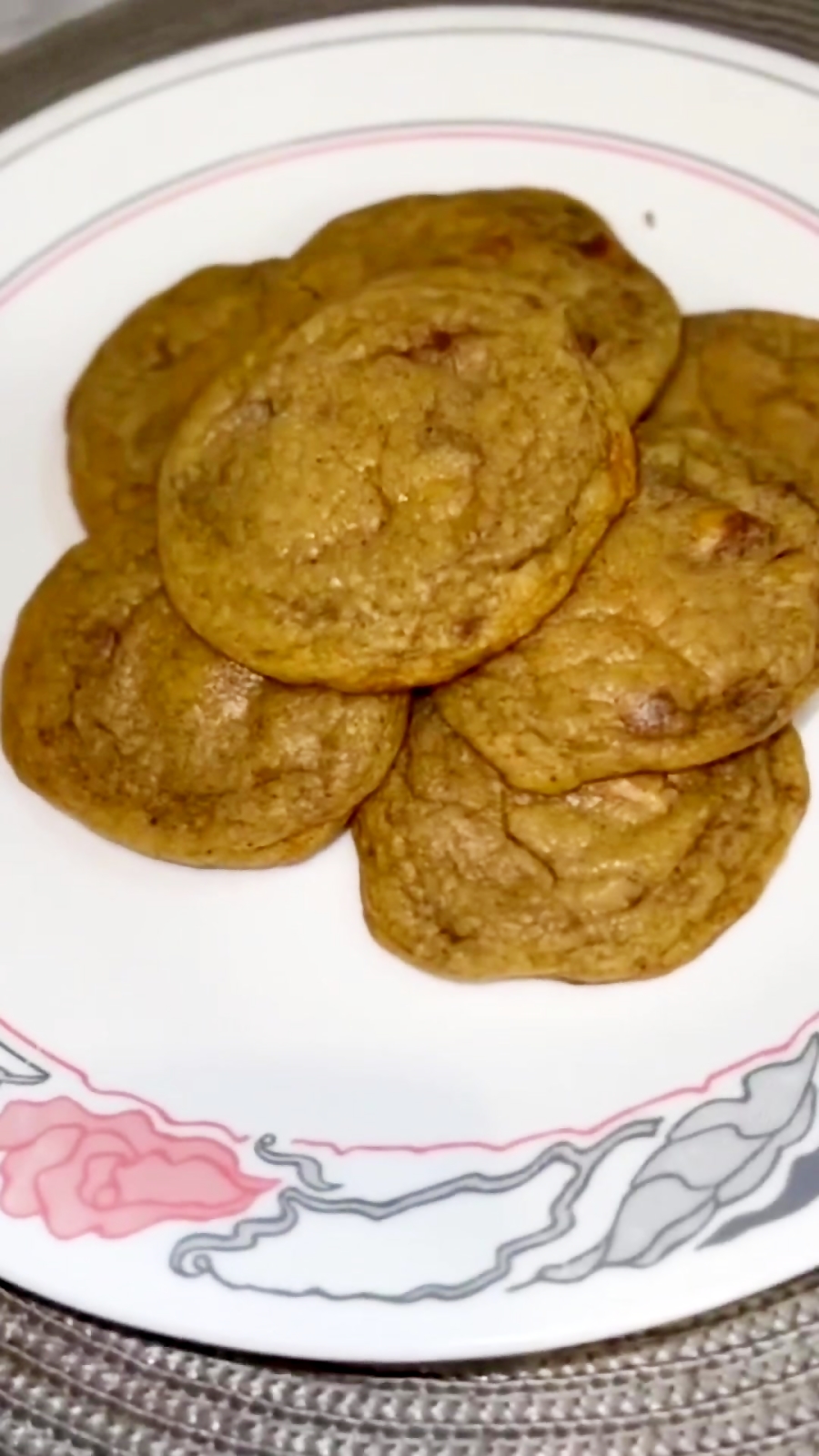 کاربرد اسانس خوراکی تافی در شیرینی‌ پزی | لوازم قنادی بهگز