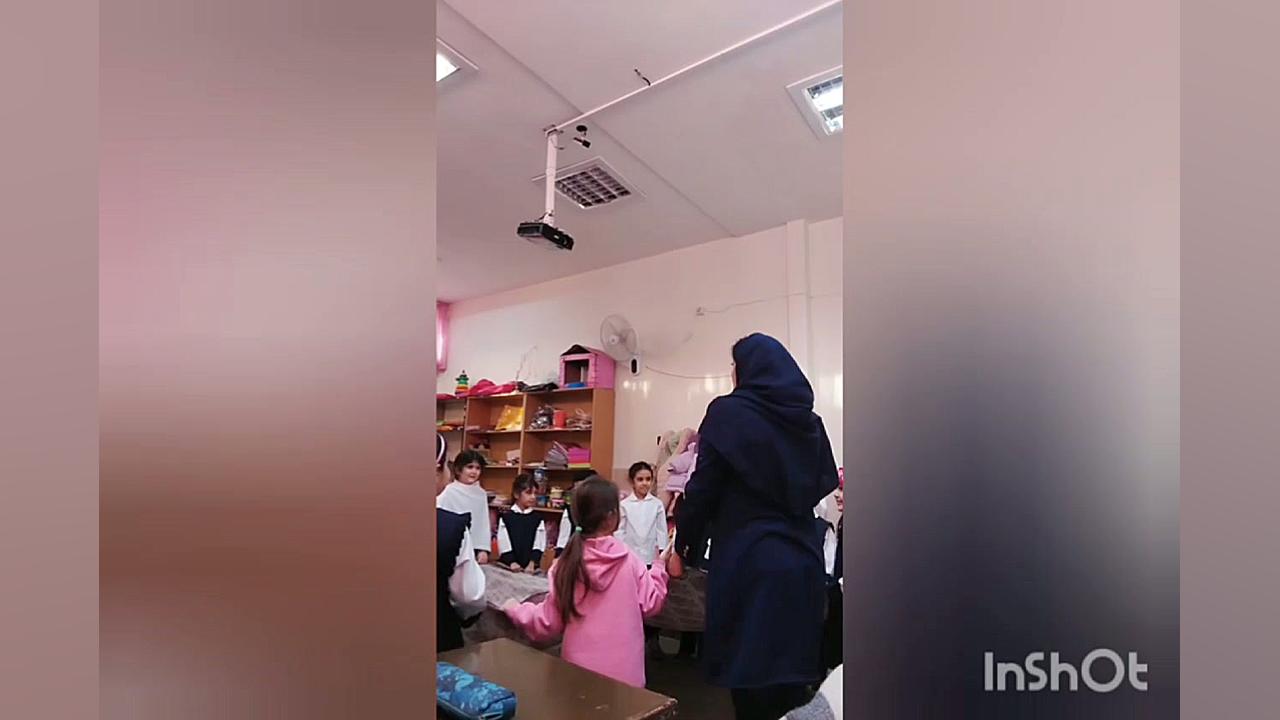 🌈✨ لحظاتی پر از شادی و همکاری 💫 بازی گروهی شاد در کلاس همیشه‌ شاد پیش‌دبستانی 🌸🎉