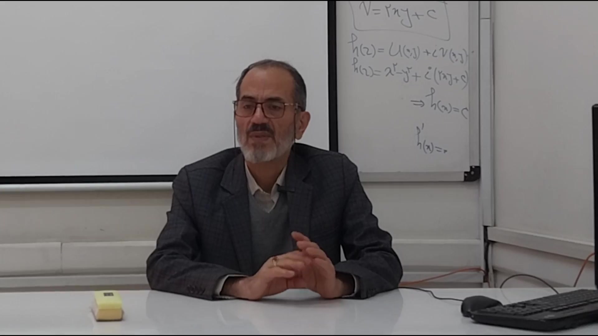 مستند قوی بودن دشمن و ضعیف بودن ایران در بیان رئیس جمهور