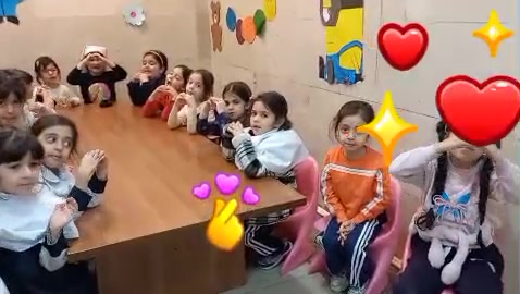 اجرای شاد دختران پیش‌دبستانی غنچه برای روز مادر 💐🎤 | Happy Mother’s Day 🌈👩‍👧