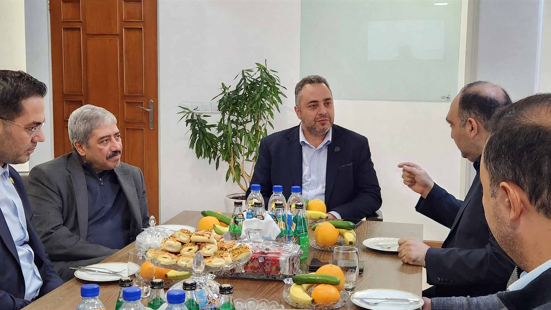بازدید مدیرعامل گروه داده‌پردازی پارسیان از گروه کیان ایرانیان