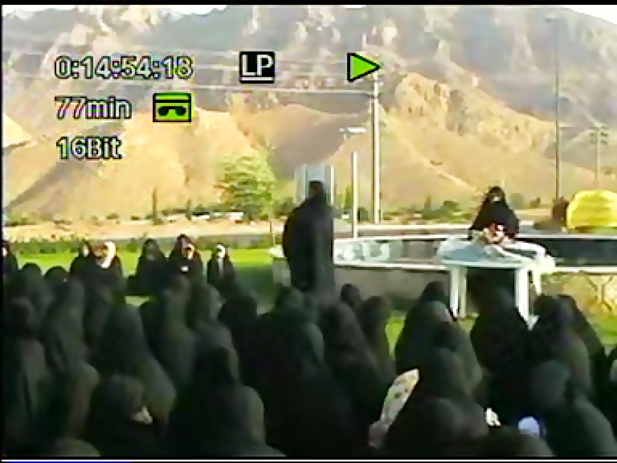 وزش باد شدید و سخنرانی مرحومه زهرا سعیدی در جمع بانوان