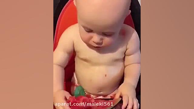 هندوانه خوردن نوزاد با طعم پستونک مایکل جردن