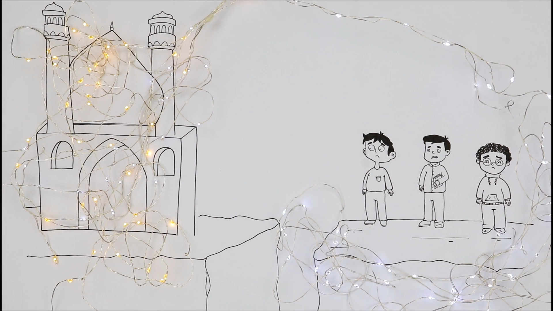 کنار بقیه معتکفین آیات قرآن رو حفظ کن!