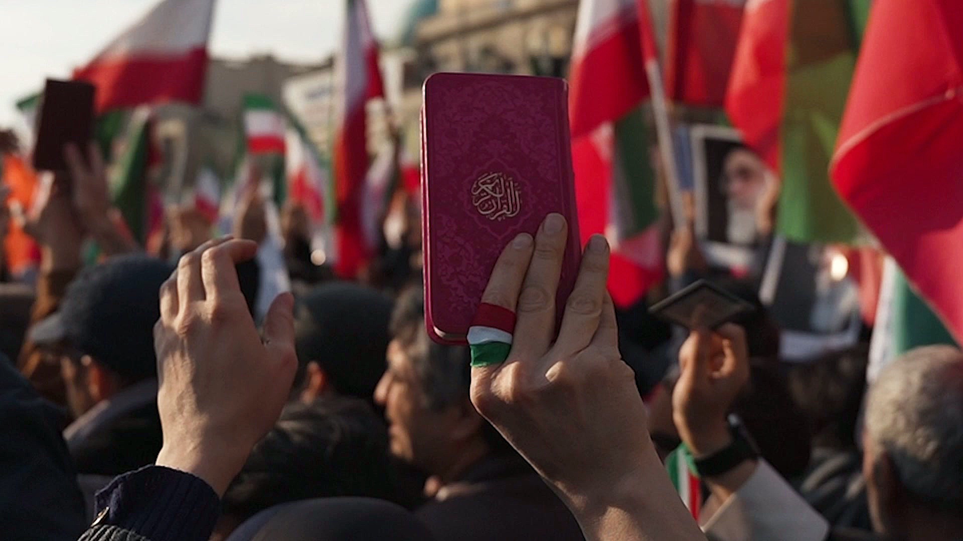 مردم علیه تروریست‌های آشوبگر و هتاک به مقدسات