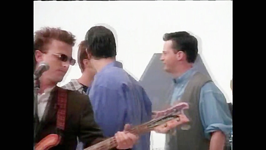 f.r.i.e.n.d.s کلینیک پوست