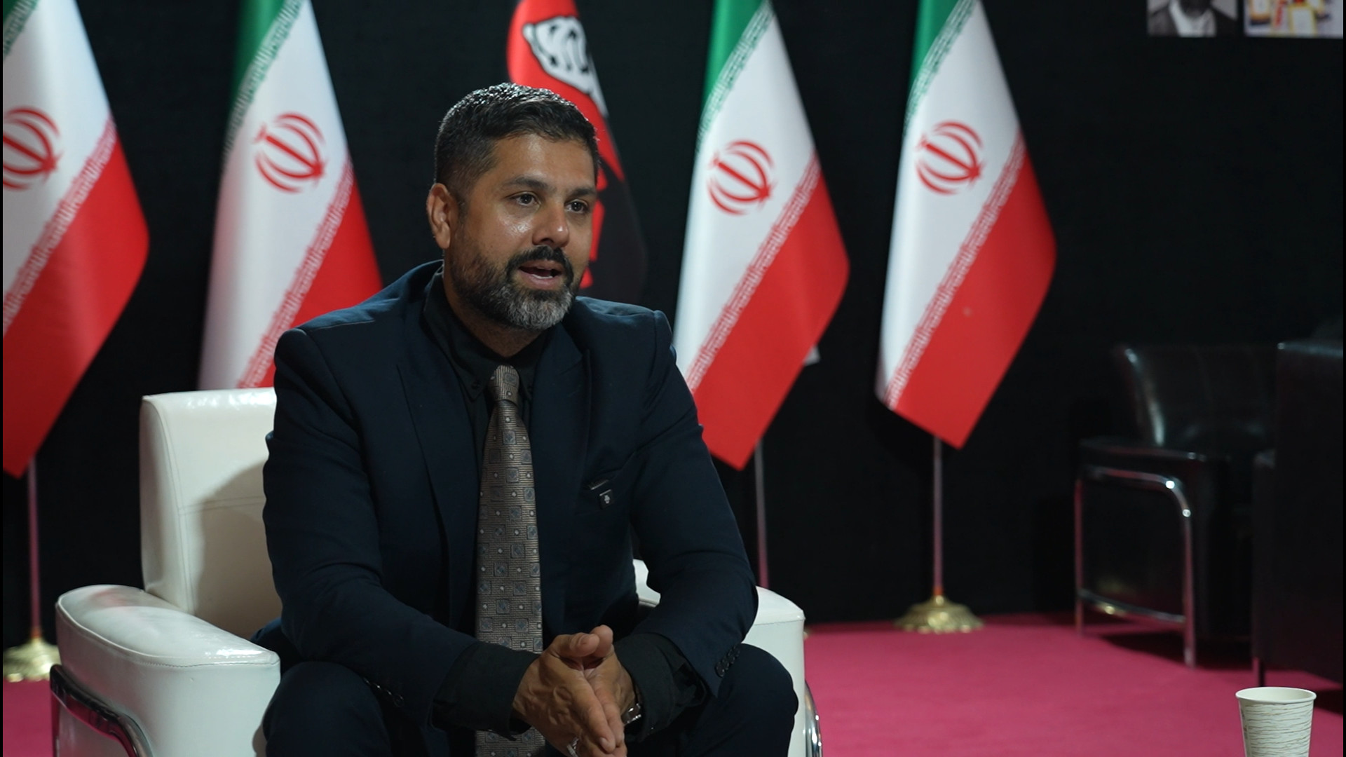 ترک آلمان برای شرکت در مراسم تشییع رهبر شهید انقلاب