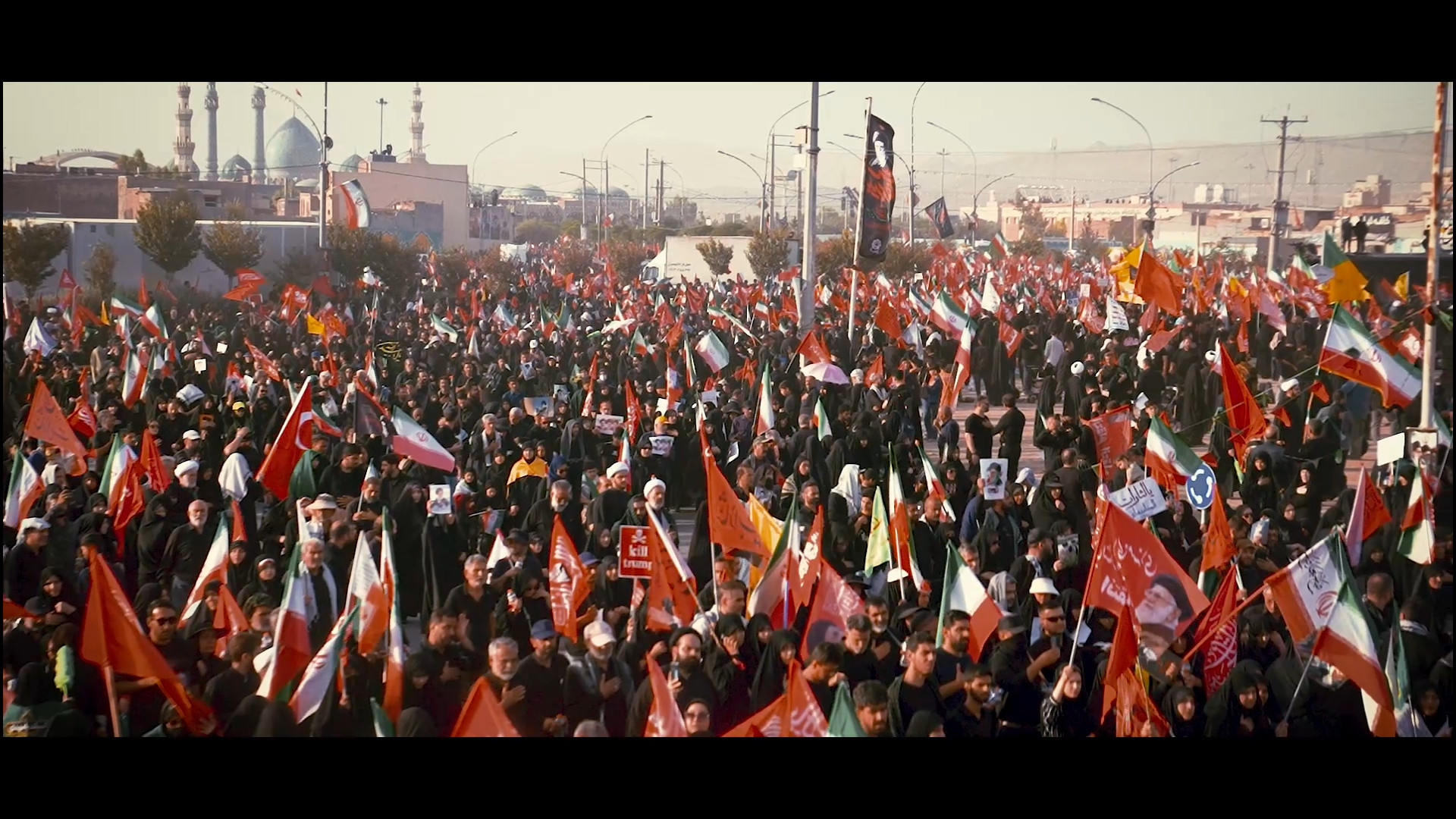 حماسه قمی‌ها در تشییع پیکر مطهر قائد شهید امت