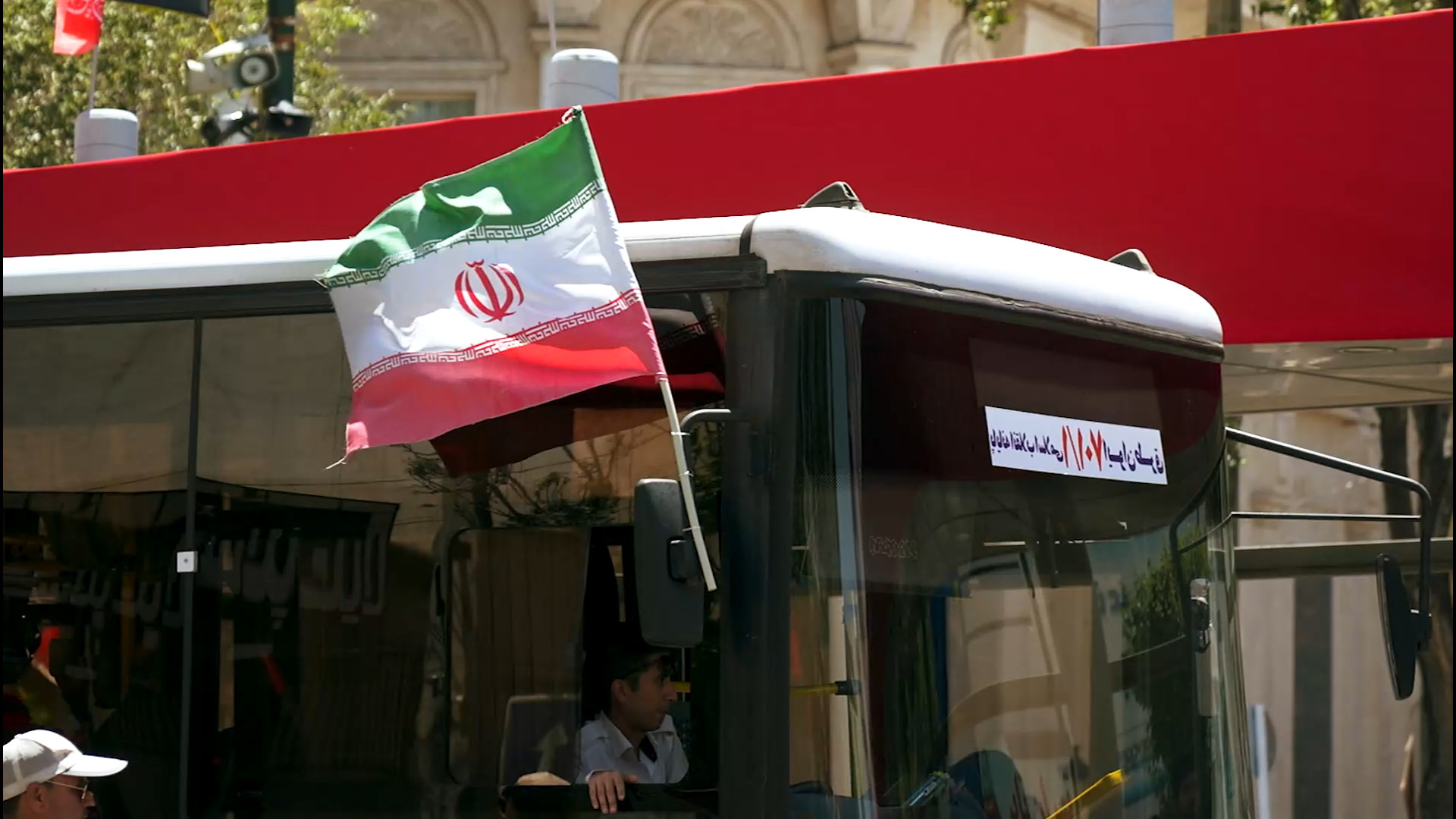 تصاویری از آماده سازی مشهد مقدس جهت تشییع پیکر امام امت