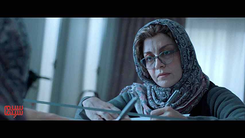 آنونس فیلم «زیر سقف دودی» با صدای سینا سرلک زمان152ثانیه