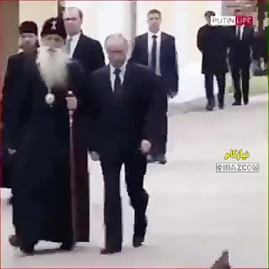 Путин и голубь
