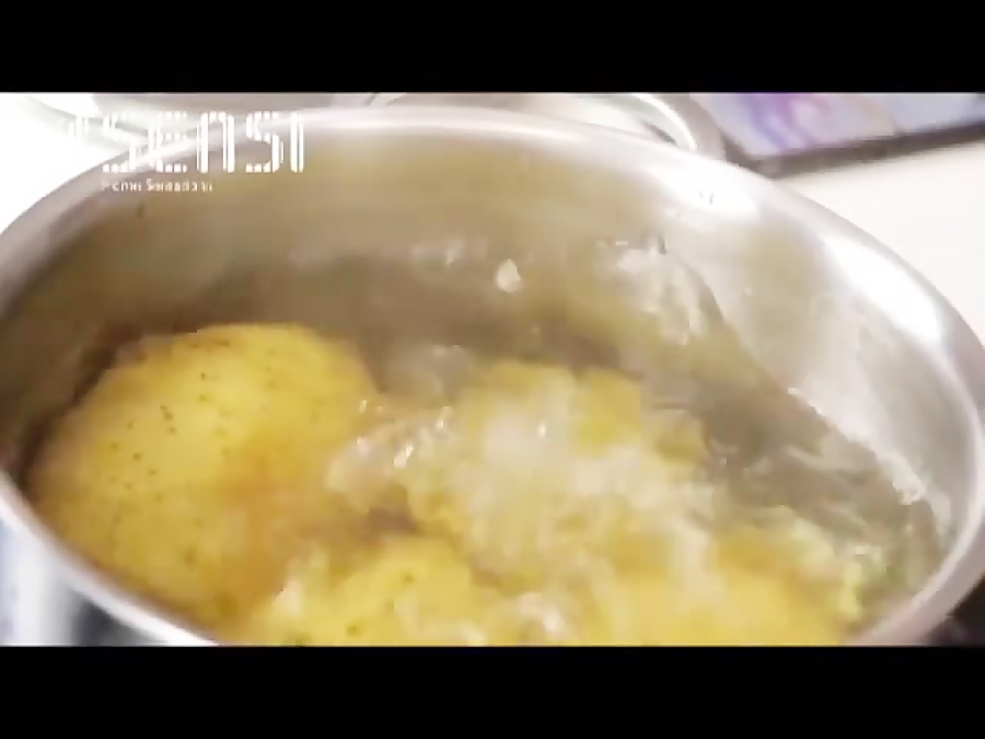 Лайфхак для чистки картофеля. Как правильно варить картошку на Оливье в мундире. Почему для Оливье не чистят картошку.