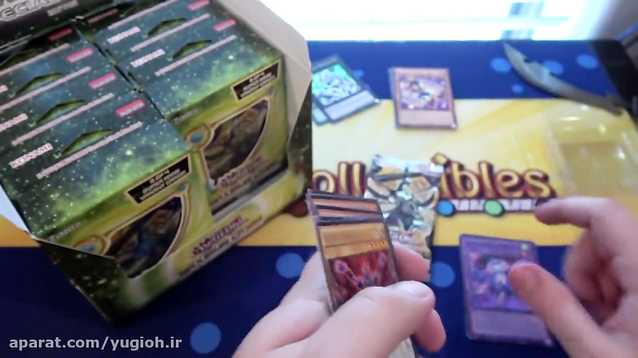 Yugioh Maximum Crisis Special Edition Box Opening - Weird Box but Awesome!!!