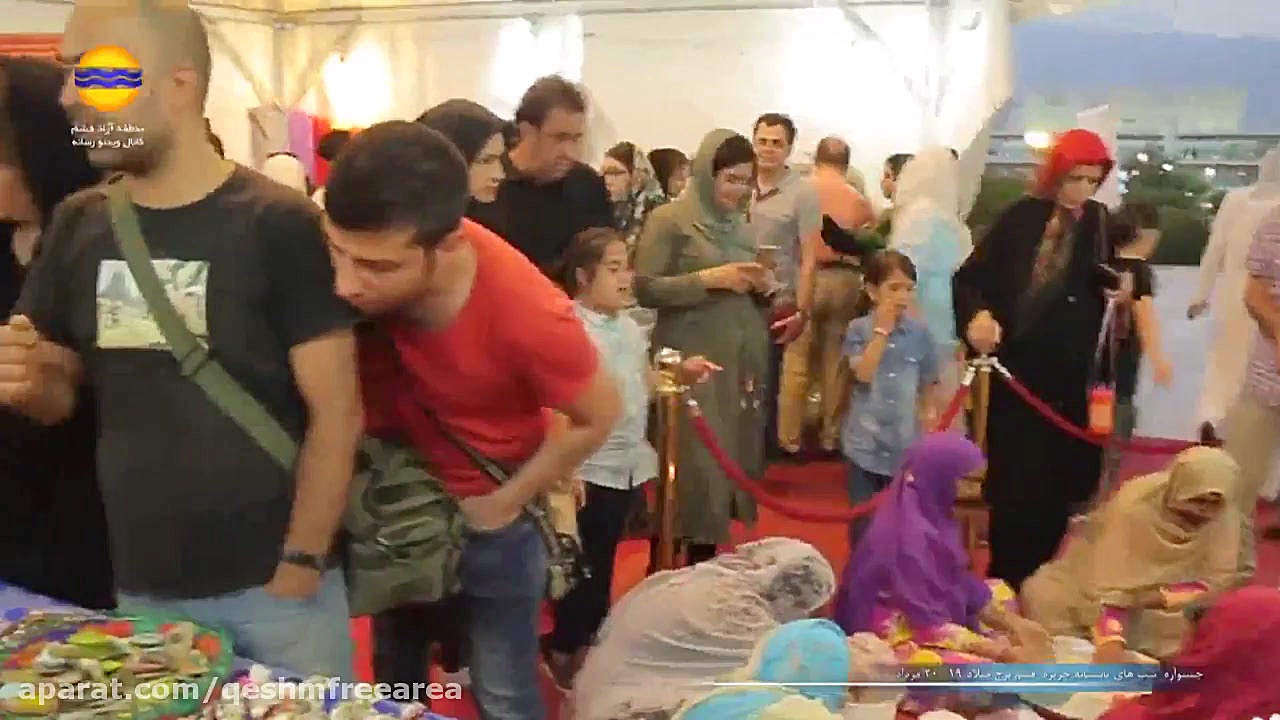 پوستر بزرگ