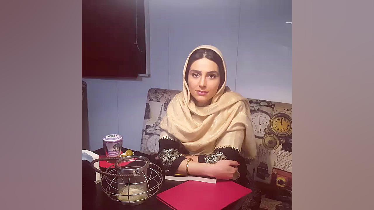 لاله مرزبان و معرفی کتاب بازی ها زمان36ثانیه