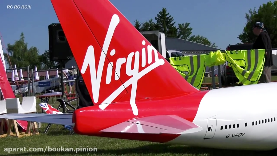 Gigantic Xxxl Rc Model Airplane Boeing 747 In Flight Formation With Two