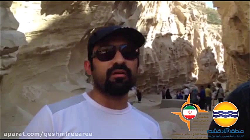 پوستر کوچک
