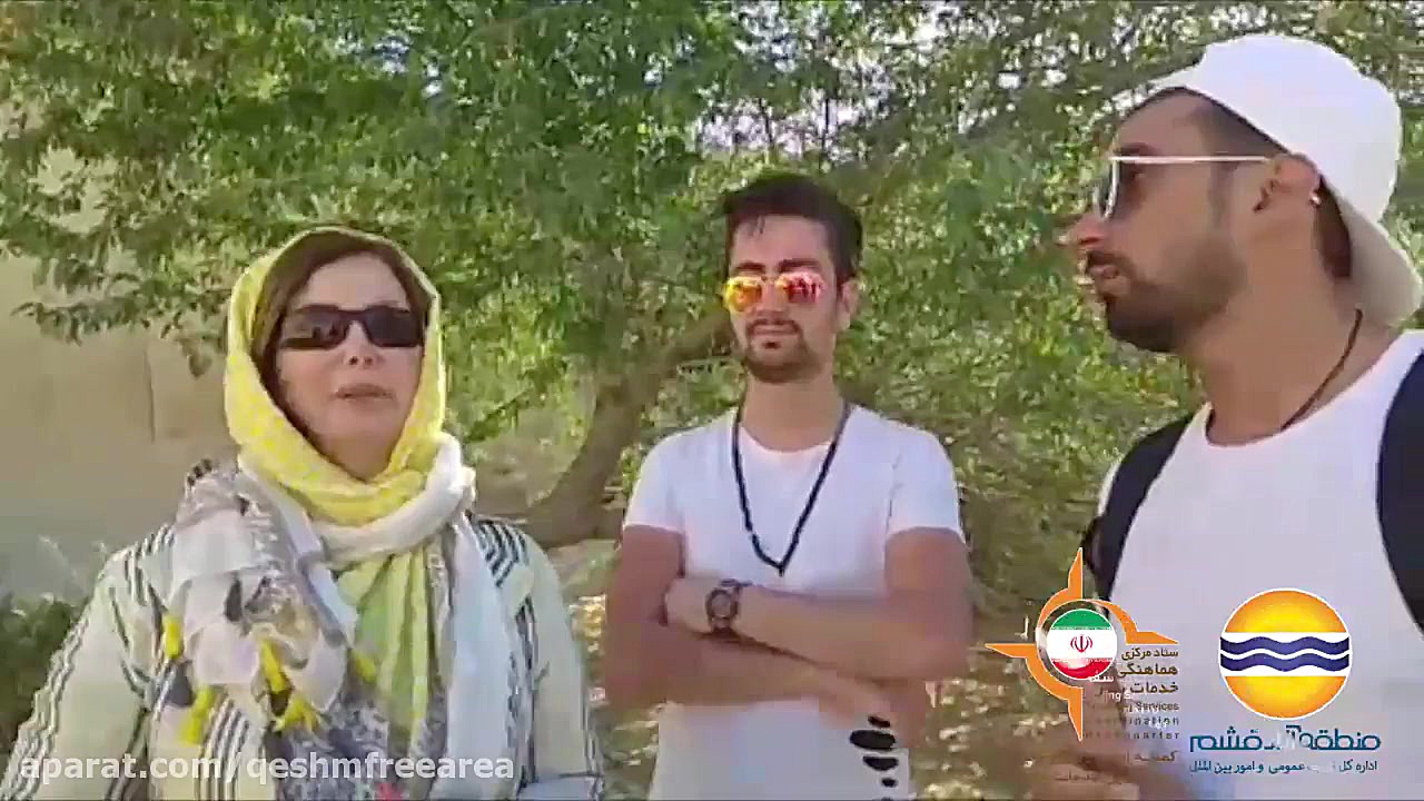 پوستر بزرگ
