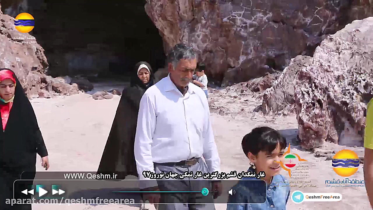 پوستر کوچک