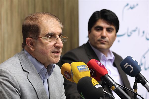 نشست خبری مدیر عامل کانون جهانگردی و اتومبیلرانی - 17 خرداد 1395 نشست خبری مدیر عامل کانون جهانگردی و اتومبیلرانی - 17 خرداد 1395