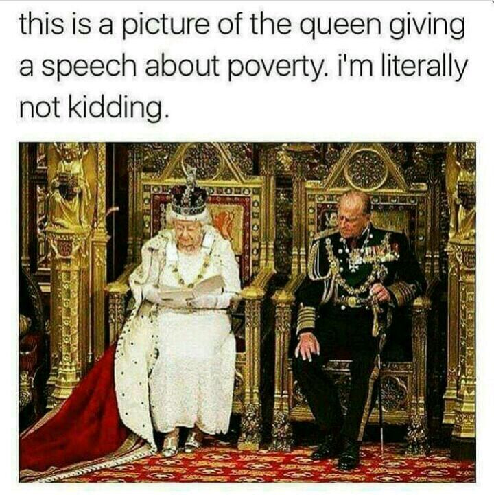 این عکس ملکه(انگلیس) در حال سخنرانی در مورد فقر است. (به خدا،جان خودم) شوخی نمی کنم.#انگلیسی 
#english #English
( literally برای باور پذیر بودن و دقیق و بی چون و چرا بودن مطلب اومده)
